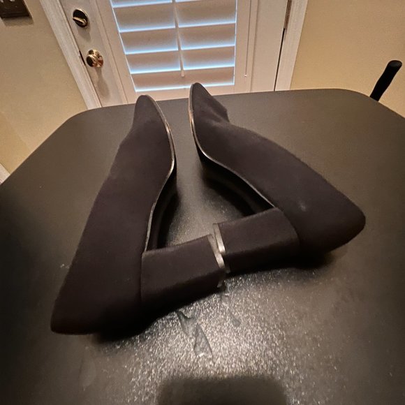 Stuart Weitzman size 7 1/2 AA black pumps - Picture 10 of 13